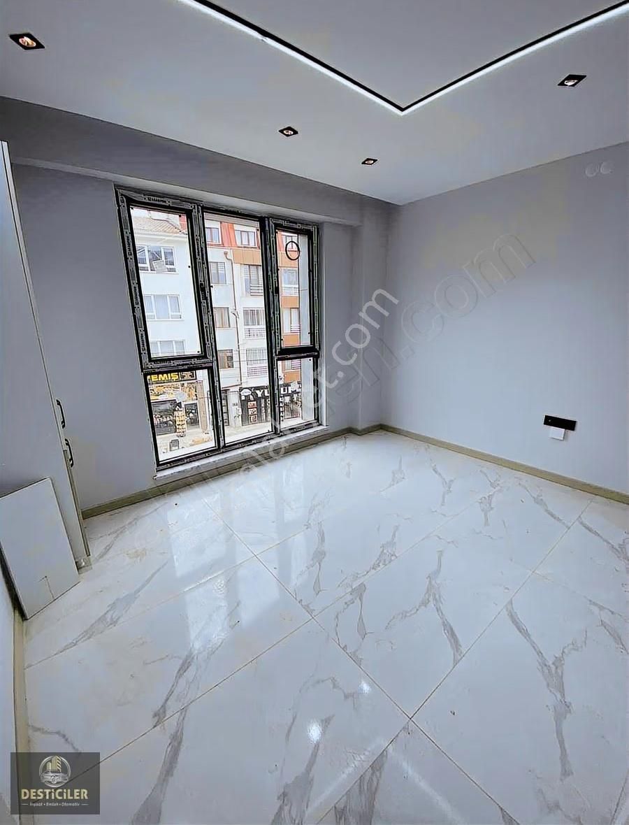 Au-çamlıcada Cadde Üstü-65m2-özel Garajlı-arakat-lüx 2+0 Daire - Görsel 2