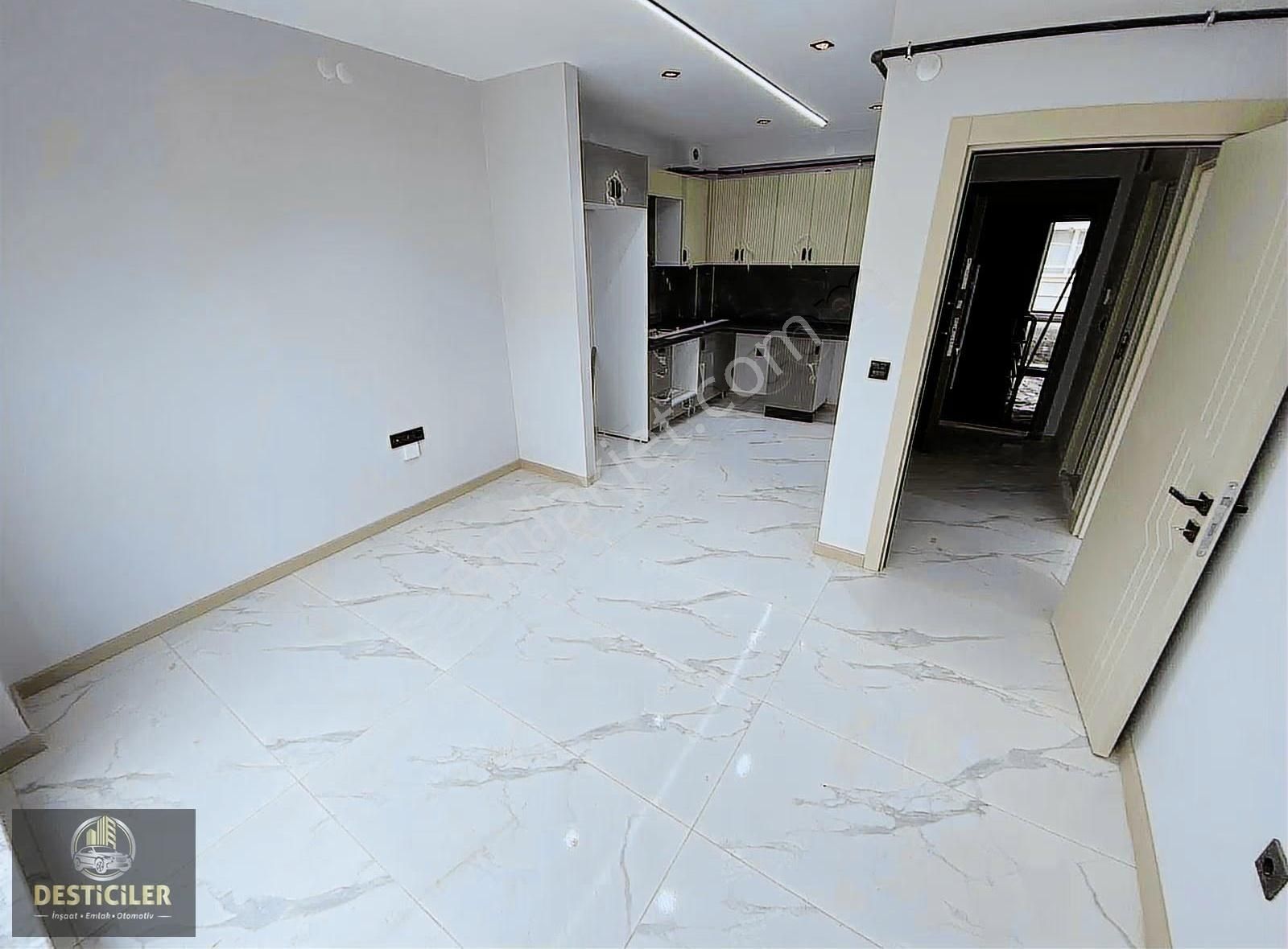 Au-çamlıcada Cadde Üstü-65m2-özel Garajlı-arakat-lüx 2+0 Daire