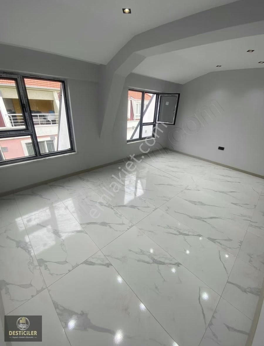 Au-çamlıcada Cadde Üstü-250m2-özel Garajlı-geniş Teraslı-5+1 - Görsel 9