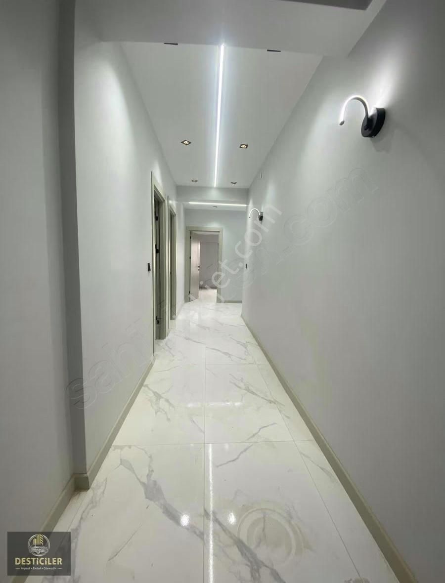 Au-çamlıcada Cadde Üstü-250m2-özel Garajlı-geniş Teraslı-5+1 - Görsel 7