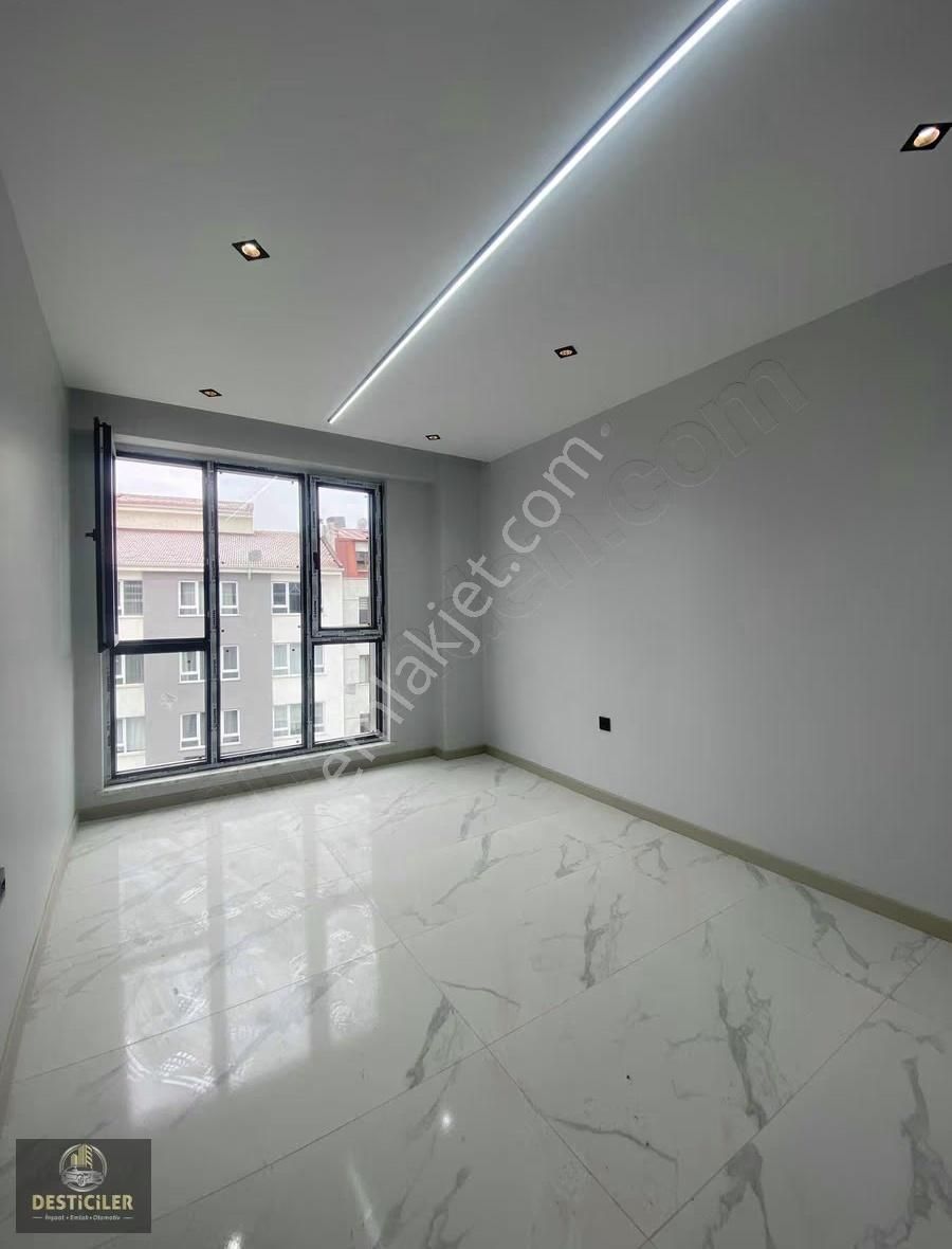Au-çamlıcada Cadde Üstü-250m2-özel Garajlı-geniş Teraslı-5+1 - Görsel 26