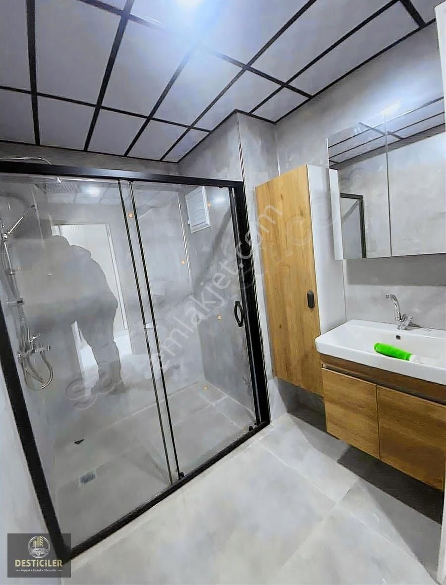 Au-çamlıcada Cadde Üstü-250m2-özel Garajlı-geniş Teraslı-5+1 - Görsel 23