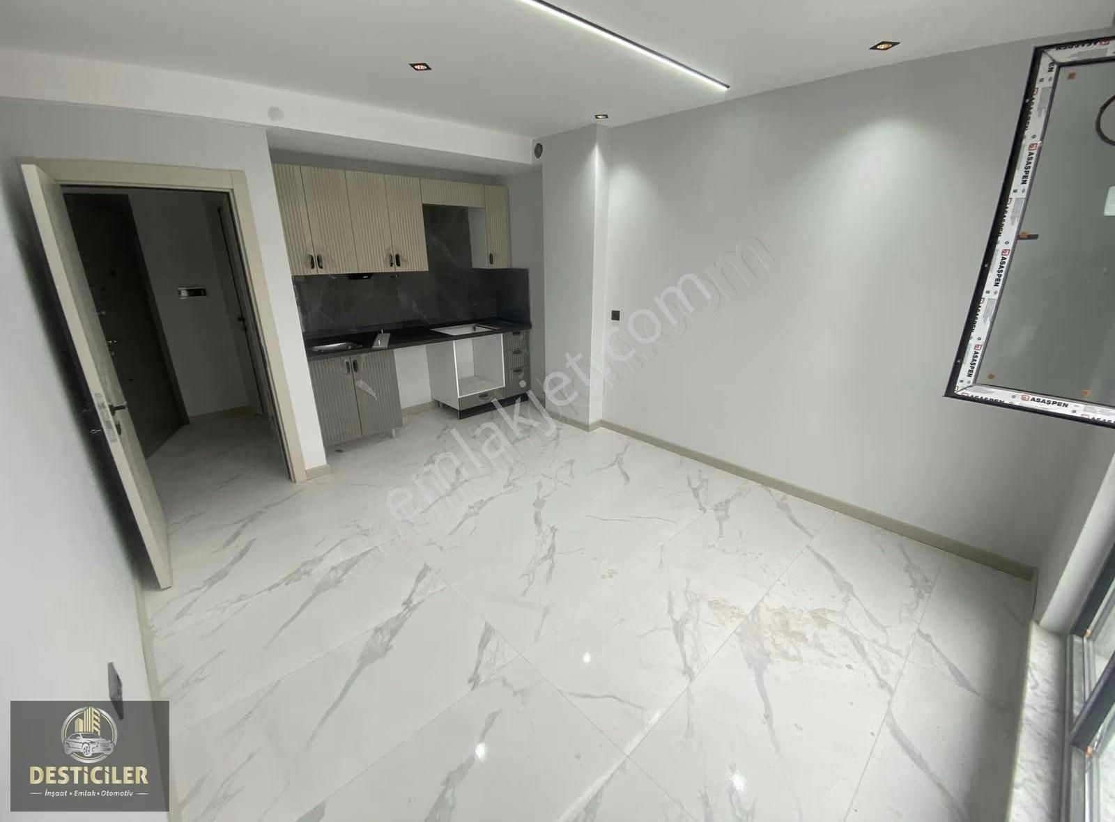 Au-çamlıcada Cadde Üstü-250m2-özel Garajlı-geniş Teraslı-5+1 - Görsel 24