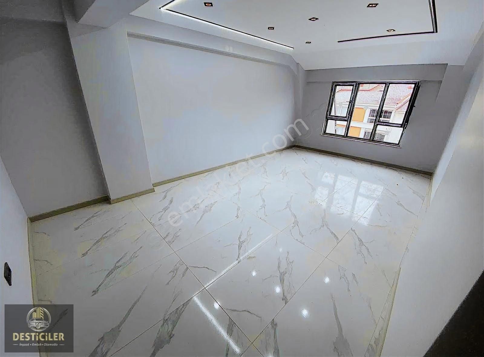 Au-çamlıcada Cadde Üstü-250m2-özel Garajlı-geniş Teraslı-5+1 - Görsel 11