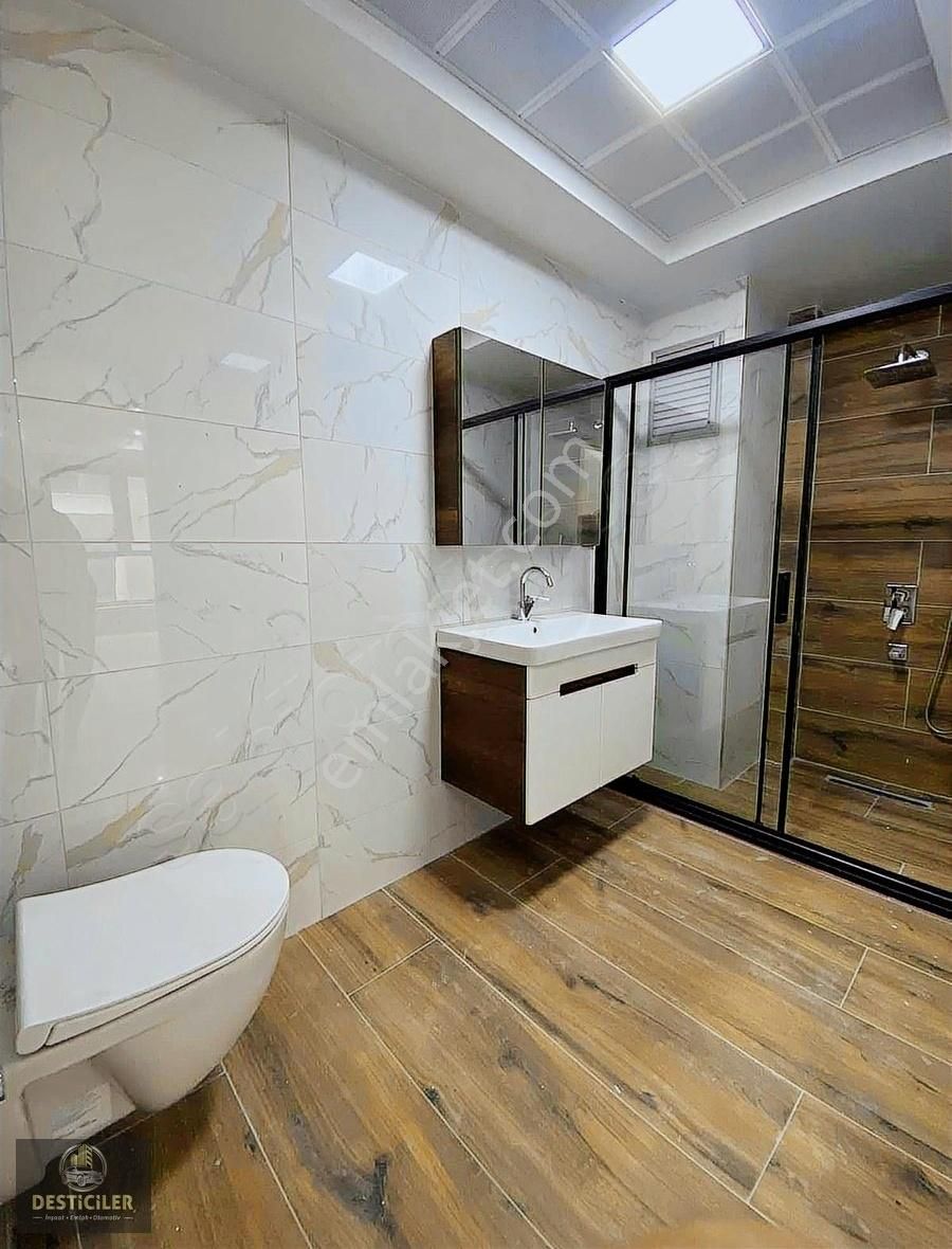 Desticiler'den Çamlıca Mh. Site İçi Satılık Geniş 3+1 Daire - Görsel 2