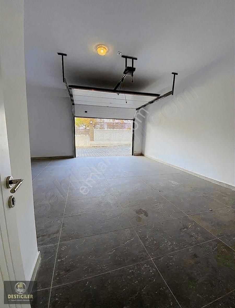 Desticiler'den Çamlıca Mh. Site İçi Satılık Geniş 3+1 Daire - Görsel 16