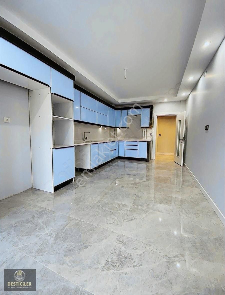 Desticiler'den Çamlıca Mh. Site İçi Satılık Geniş 3+1 Daire - Görsel 3
