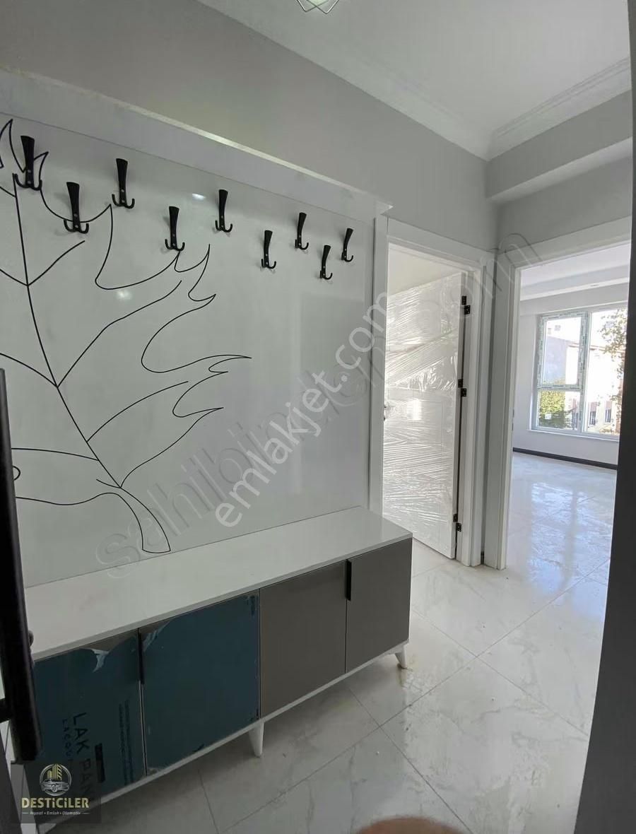 Yk-desticiler'den Emek Mah Merkezi Konumda Geniş 2+0 Daire - Görsel 2