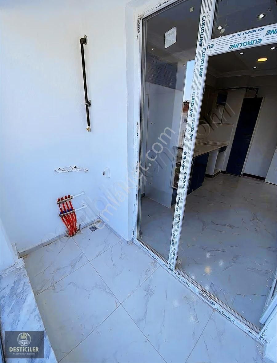 Yk-desticiler'den Emek Mah Merkezi Konumda Geniş 2+0 Daire - Görsel 3