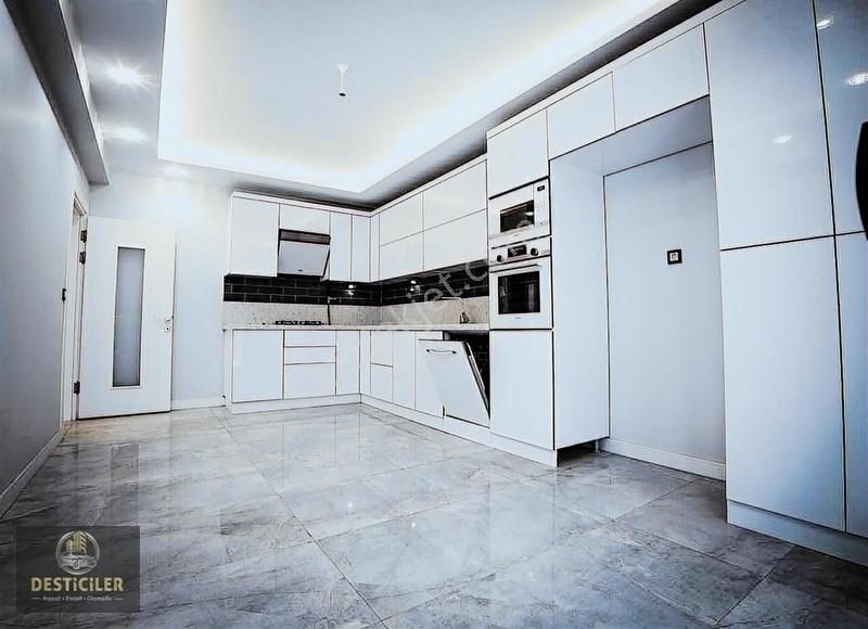 Yk-desticiler'den Batıkent Mah Ultra Lüx 4+1 Daire