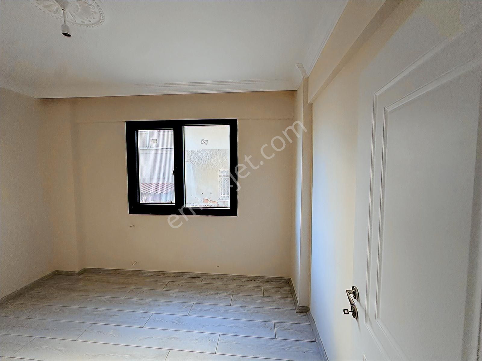 Foça Hacıveli Mah. Kiralık 1+1 Bahçe Katı Daire - Görsel 4