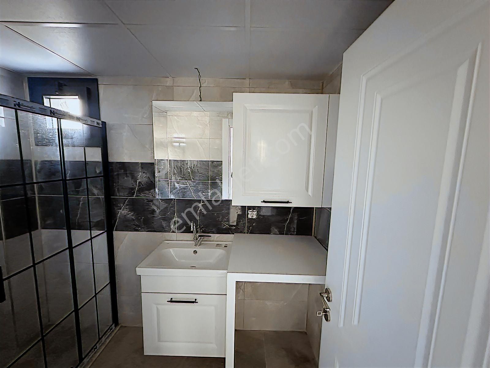 Foça Hacıveli Mah. Kiralık 1+1 Bahçe Katı Daire - Görsel 14