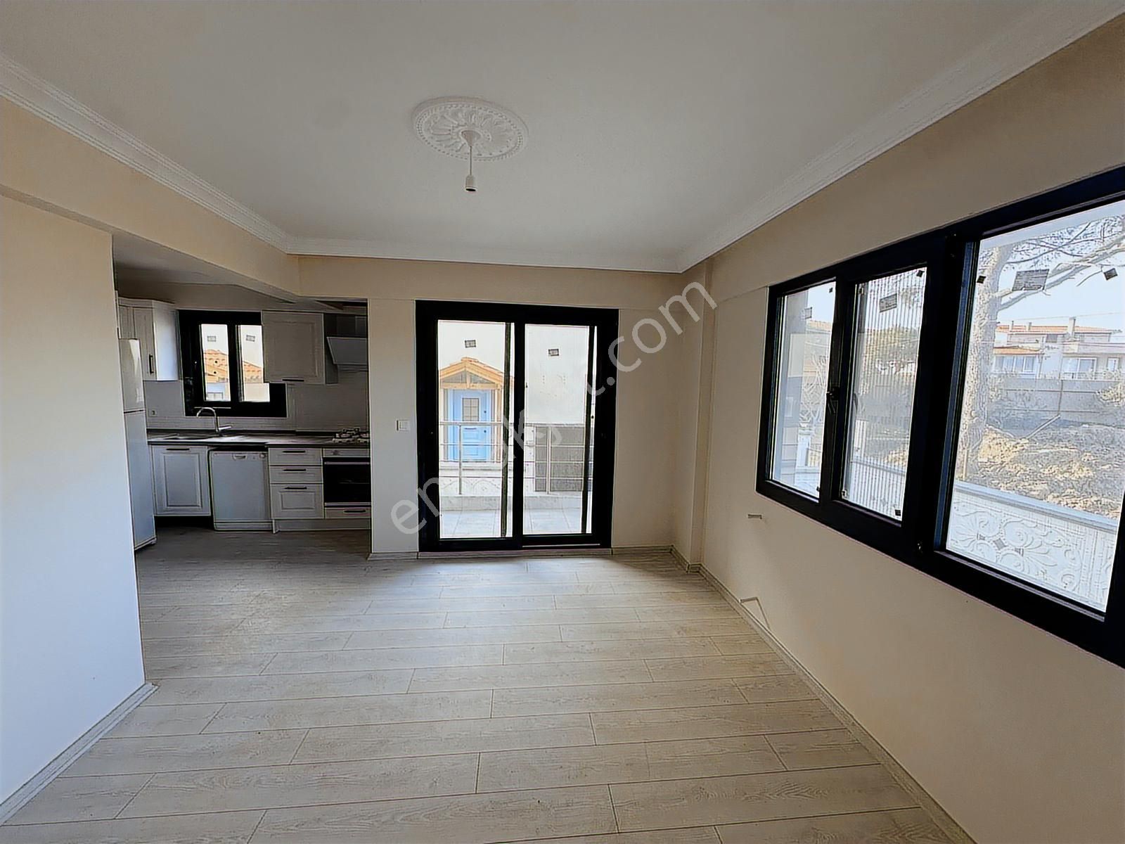 Foça Hacıveli Mah. Kiralık 1+1 Bahçe Katı Daire - Görsel 21