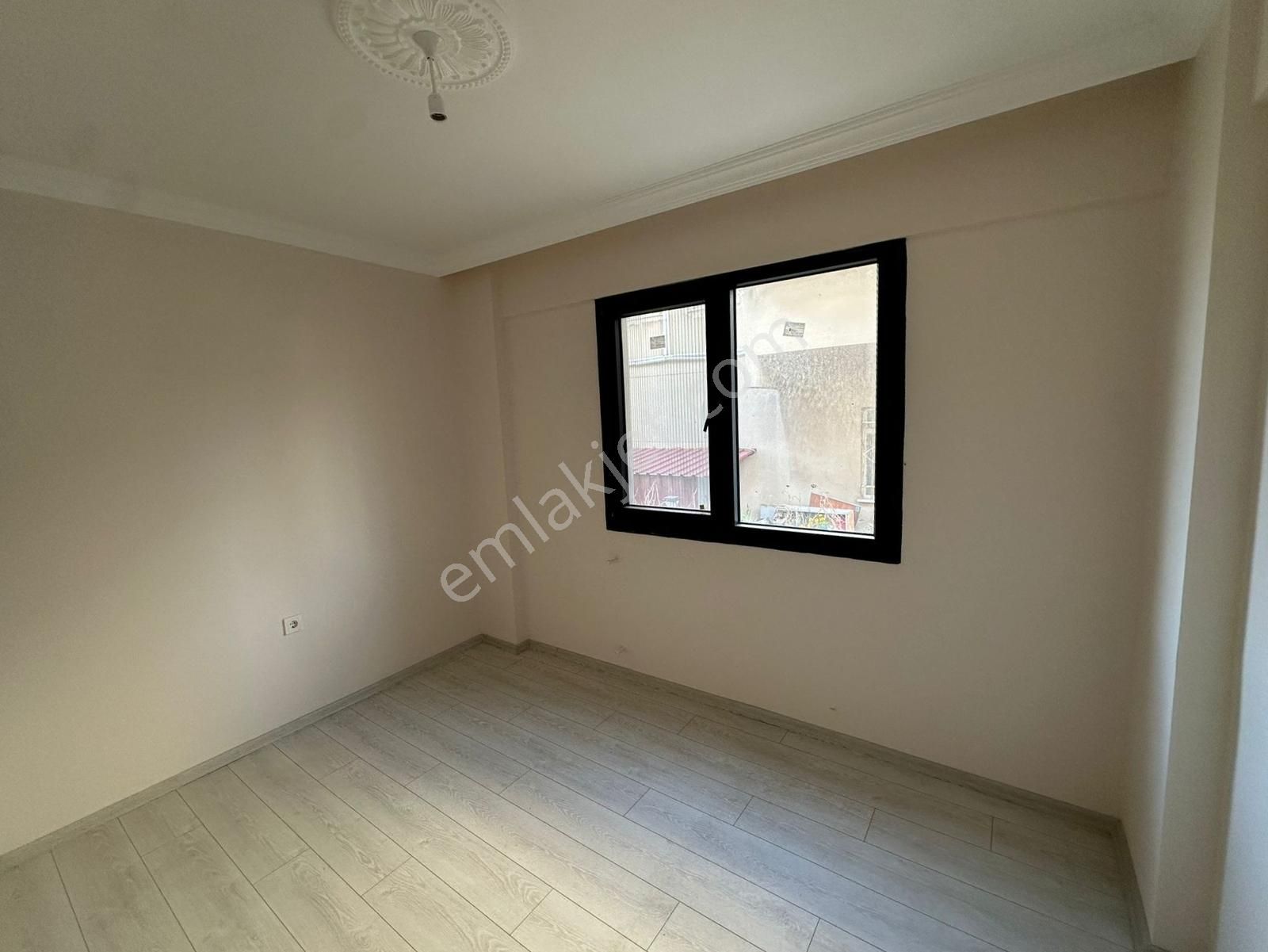 Foça Hacıveli Mah. Kiralık 1+1 Bahçe Katı Daire - Görsel 22