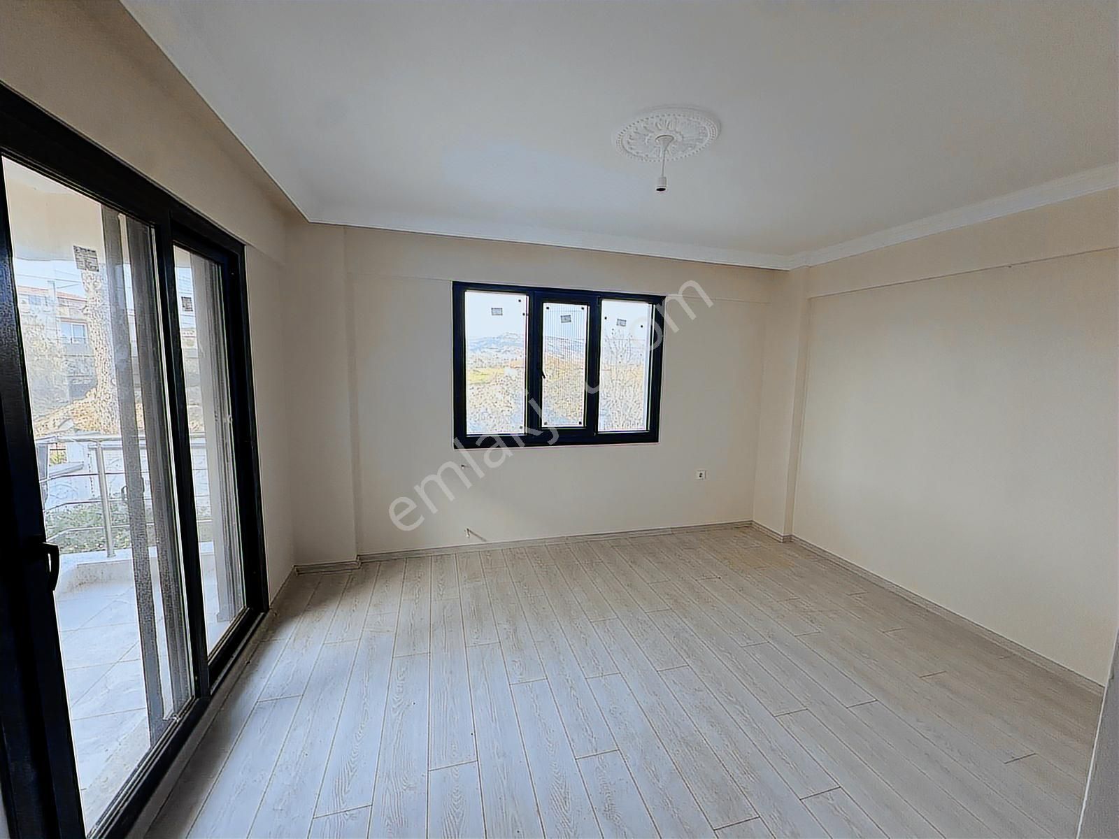 Foça Hacıveli Mah. Kiralık 1+1 Bahçe Katı Daire - Görsel 18