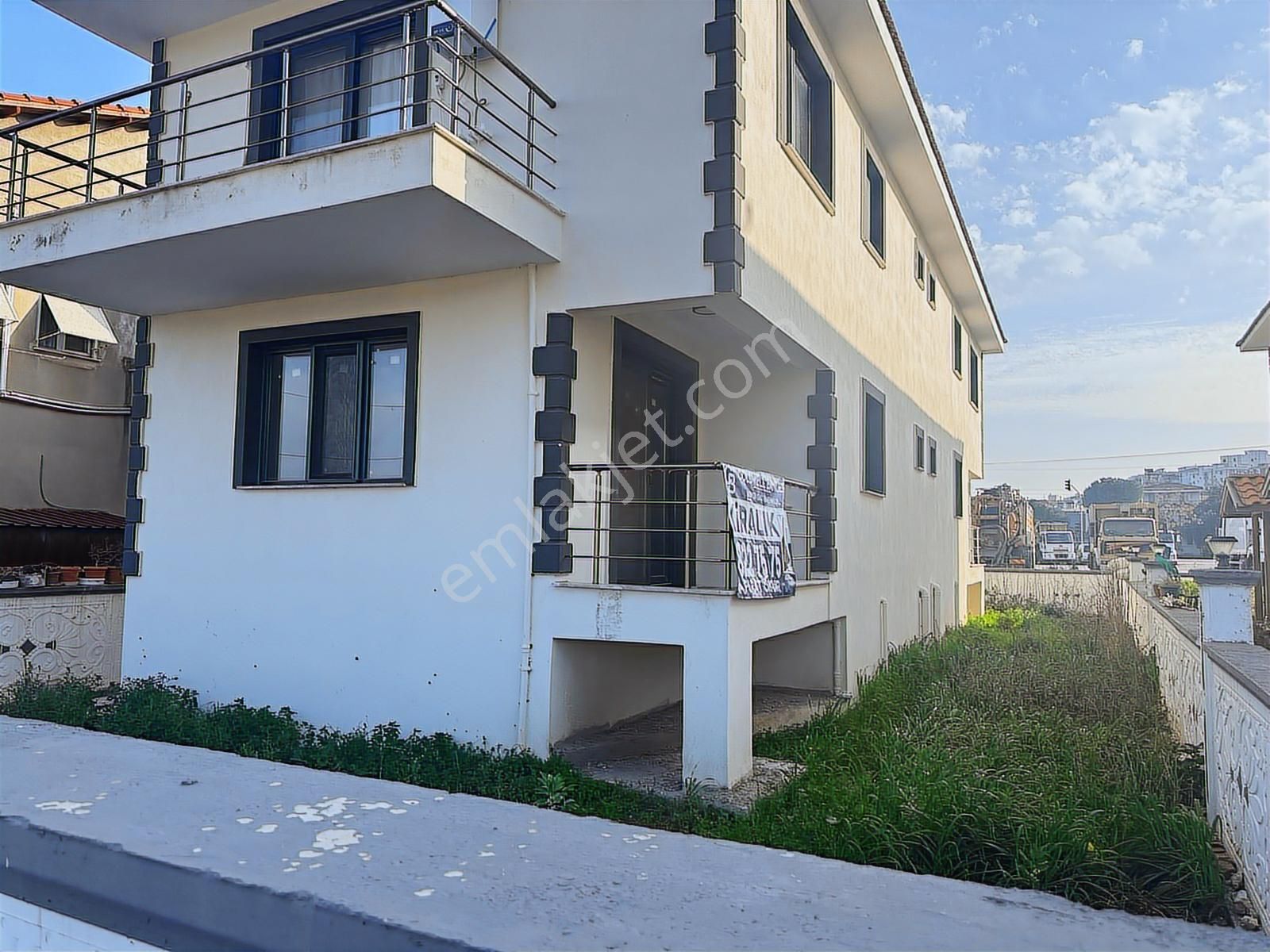 Foça Hacıveli Mah. Kiralık 1+1 Bahçe Katı Daire - Görsel 16