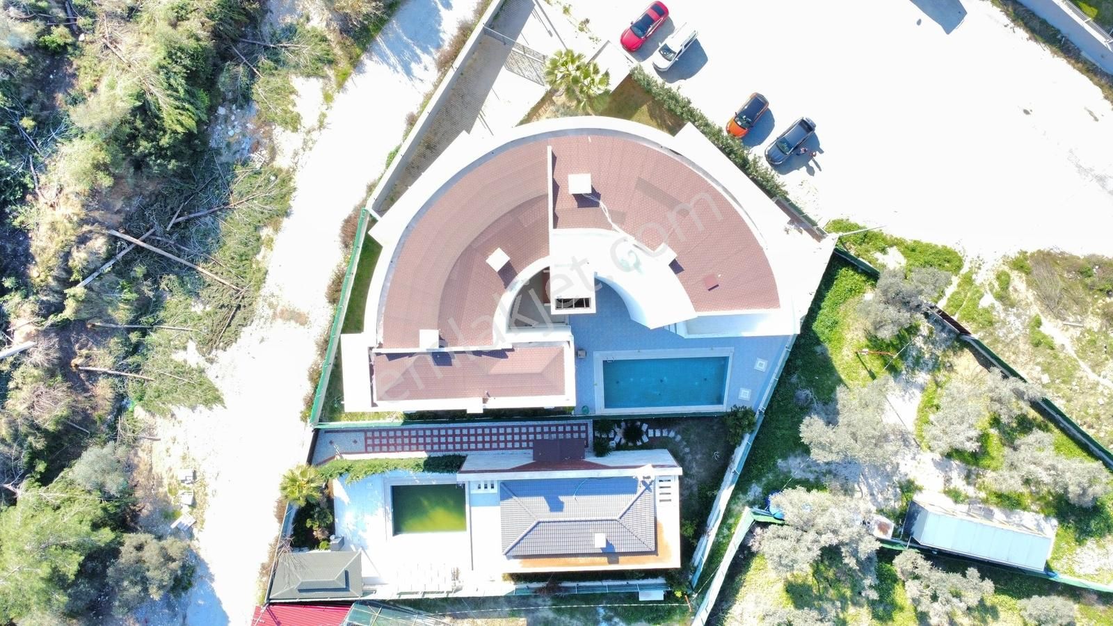 Kuşadasında Kat Mülkiyetli Çift Banyolu Eşyalı Yeni Daire - Görsel 6