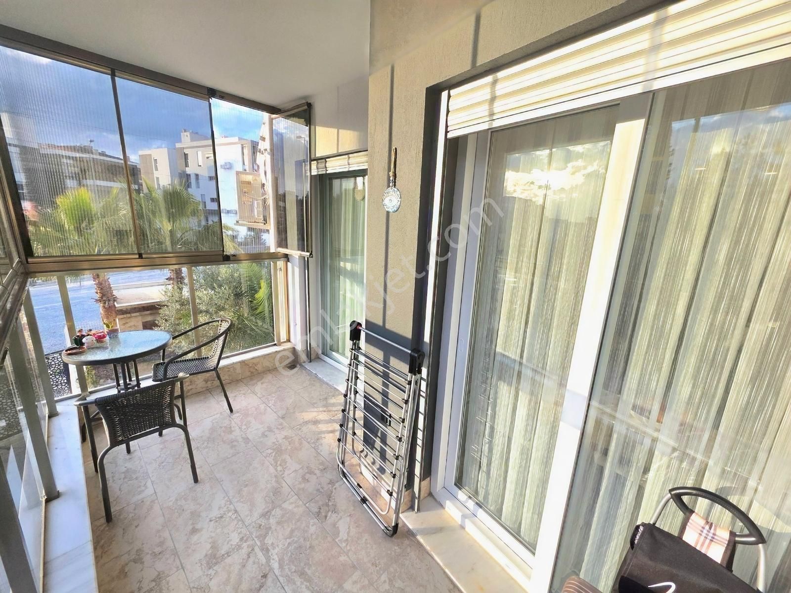 Kuşadasında Kat Mülkiyetli Çift Banyolu Eşyalı Yeni Daire - Görsel 32