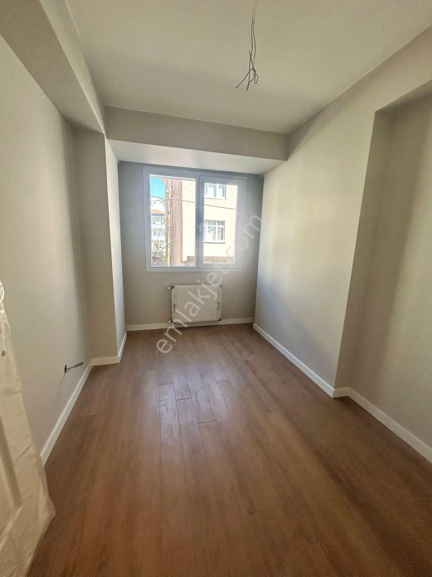 Mertcan Dan Kartal Metroya Yürüme Arakat 3+1 Balkonlu Lüks Daire - Görsel 9