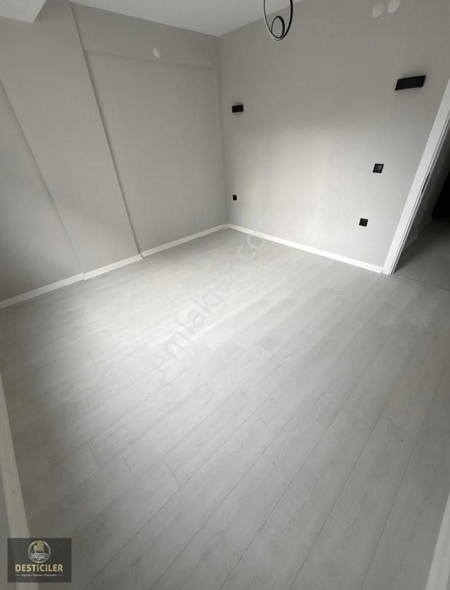 Om-birlik Caddesi Yakını Satılık 2+1 Lüks Daire - Görsel 4