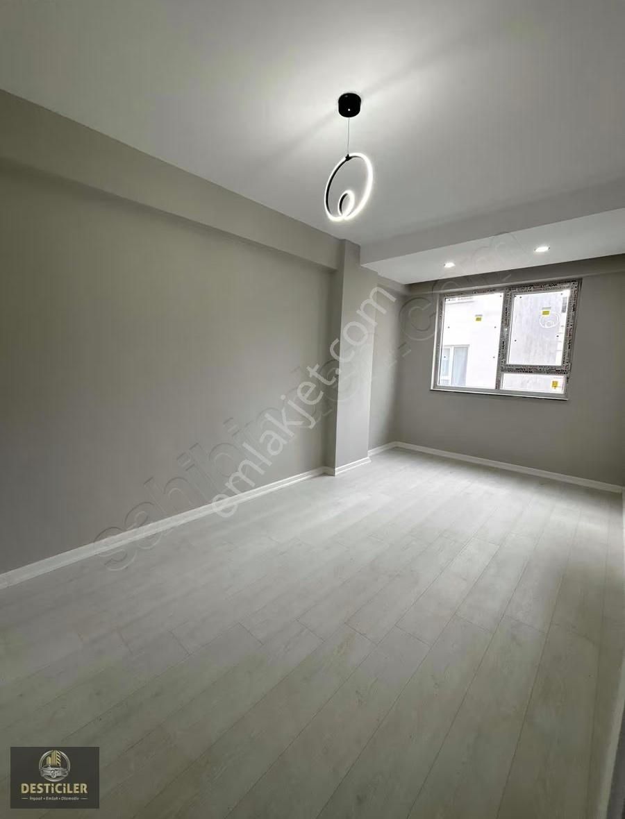 Om-birlik Caddesi Yakını Satılık 2+1 Lüks Daire - Görsel 5