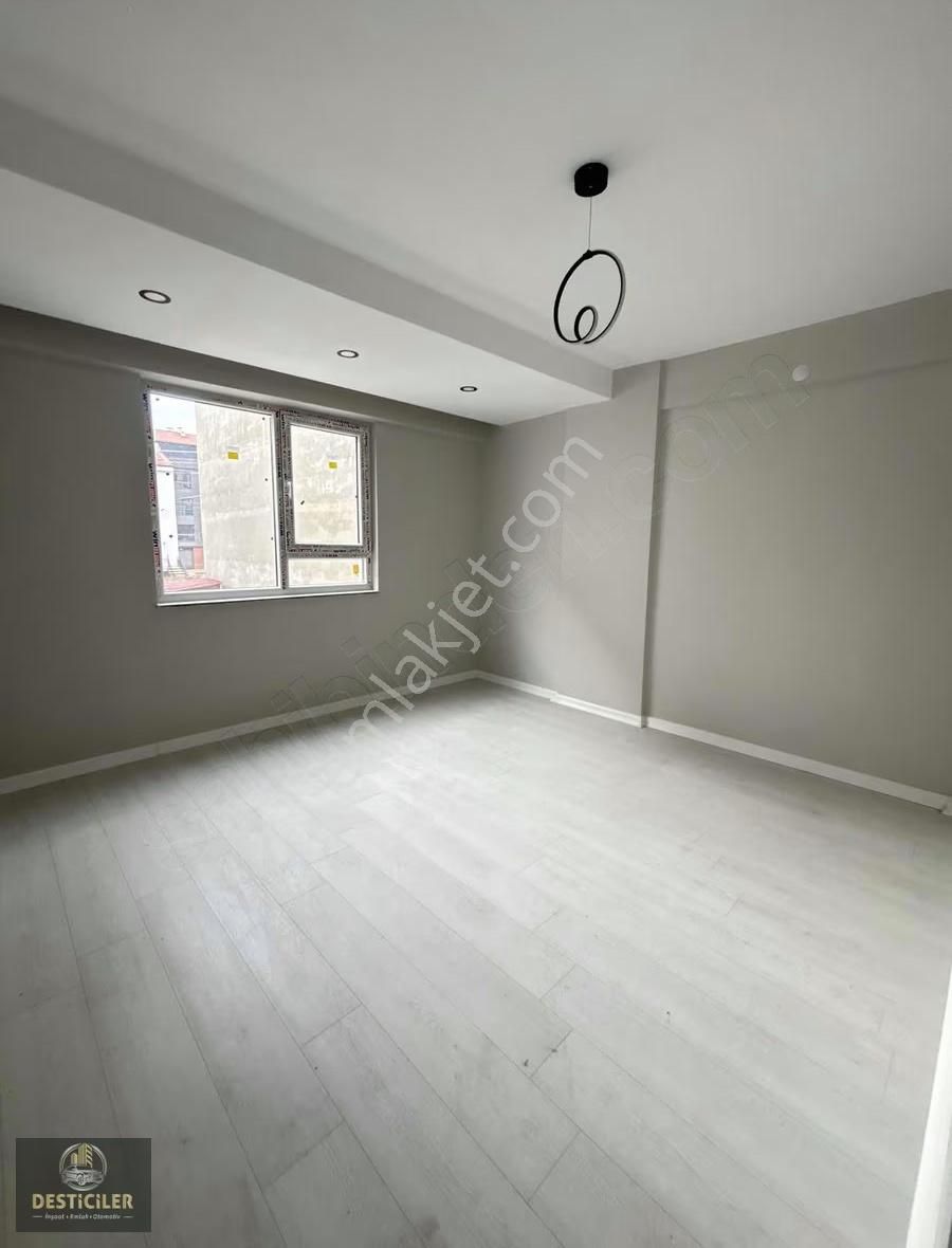 Om-birlik Caddesi Yakını Satılık 2+1 Lüks Daire - Görsel 7