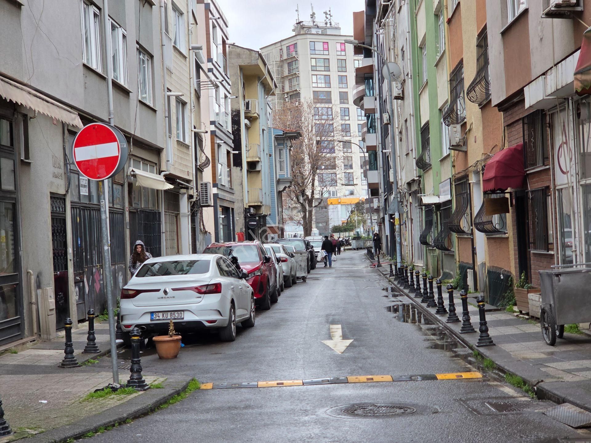 Yankıdan Kadıköy Hasan Paşa Nabizade Sk.da 2+1 Satılık Daire - Görsel 4