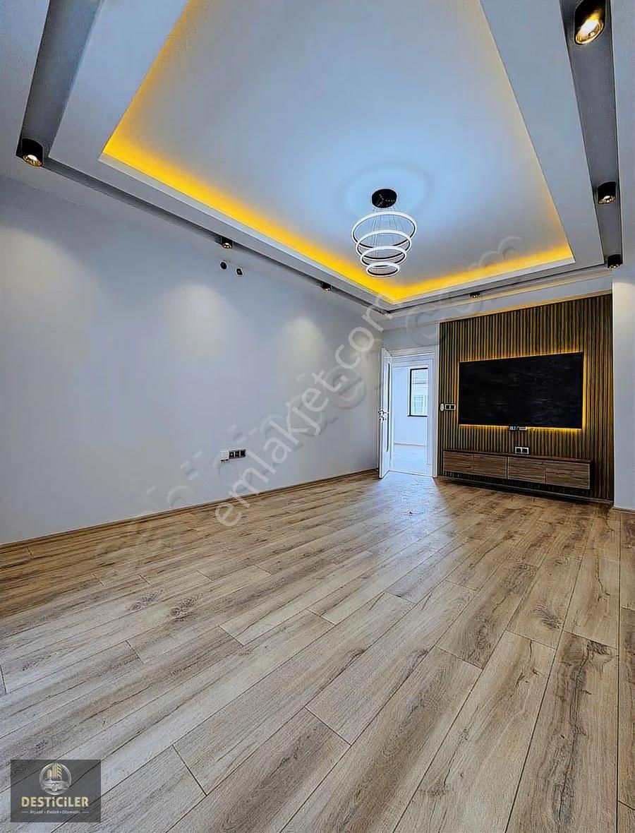 Eı-batıkent Mahallesi Ümit Hastanesi Yakını Özel Garajlı 3+1