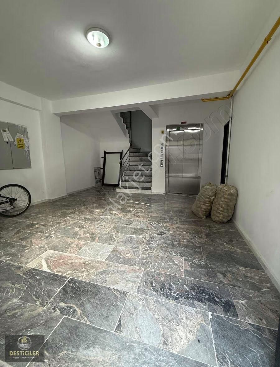 As-desticiler'den Şemsettın Günaltay Yakını Asansörlü 3+1