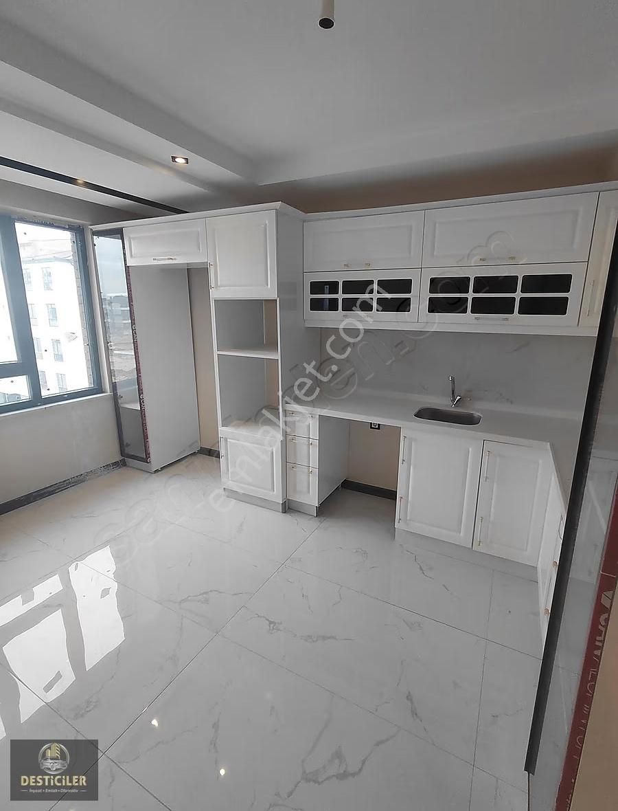 Lt-desticiler 71 Evler Mah.özel Garajlı & 3 Balkonlu 3+1 Daire - Görsel 4