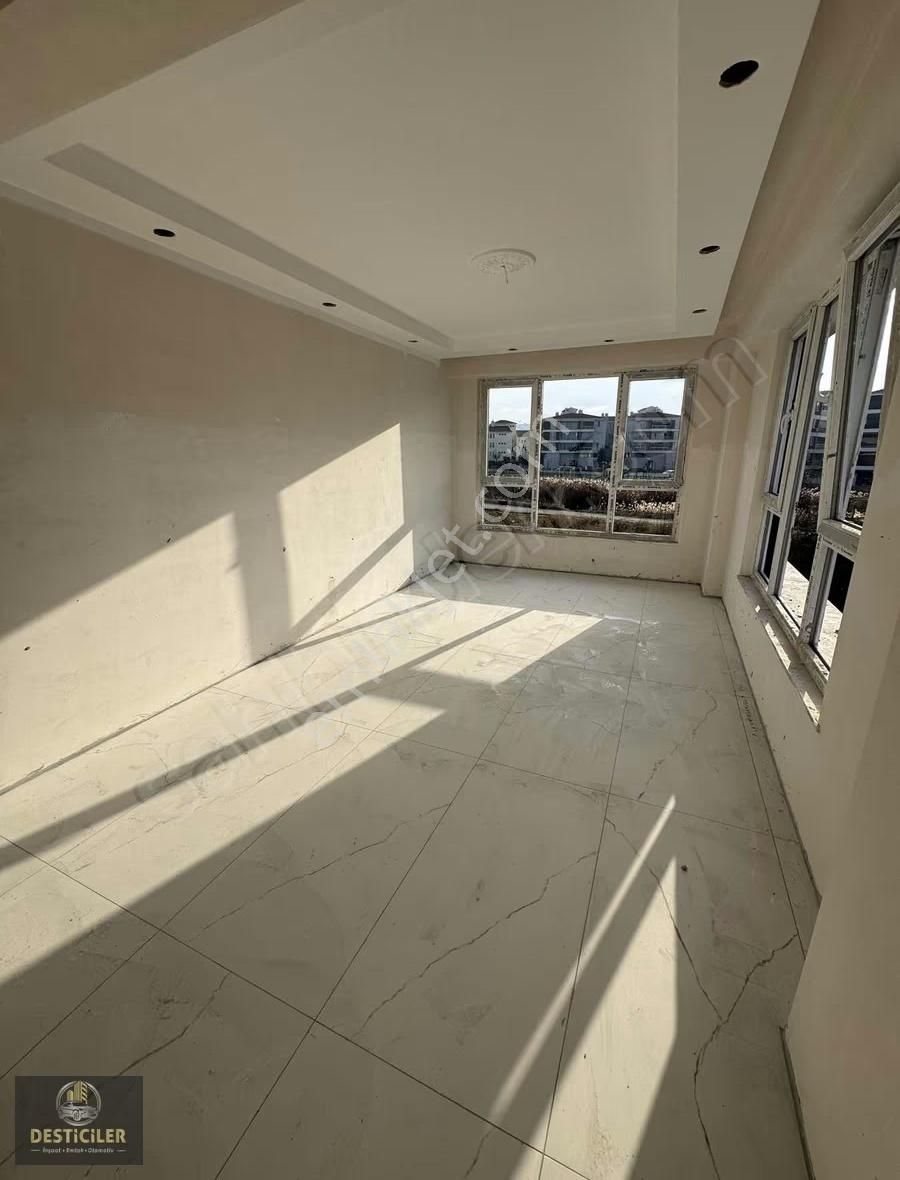 Ad-desticiler 71 Evler Etkin Kolej Yakını 3+1 Özel Garajlı - Görsel 3