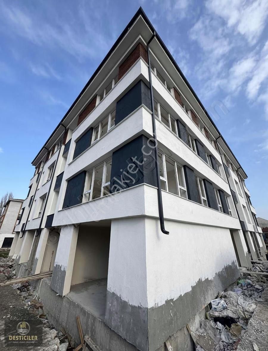 Ad-desticiler 71 Evler Etkin Kolej Yakını 3+1 Özel Garajlı