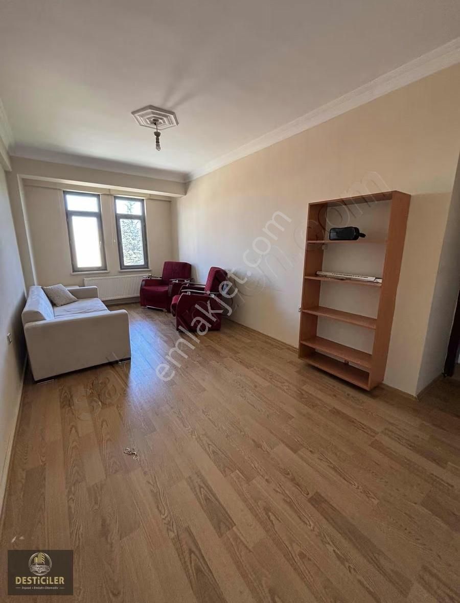 Om-desticilerden Sakarya Caddesi Yanı Eşyalı 2+0 Kiralık Daire - Görsel 3