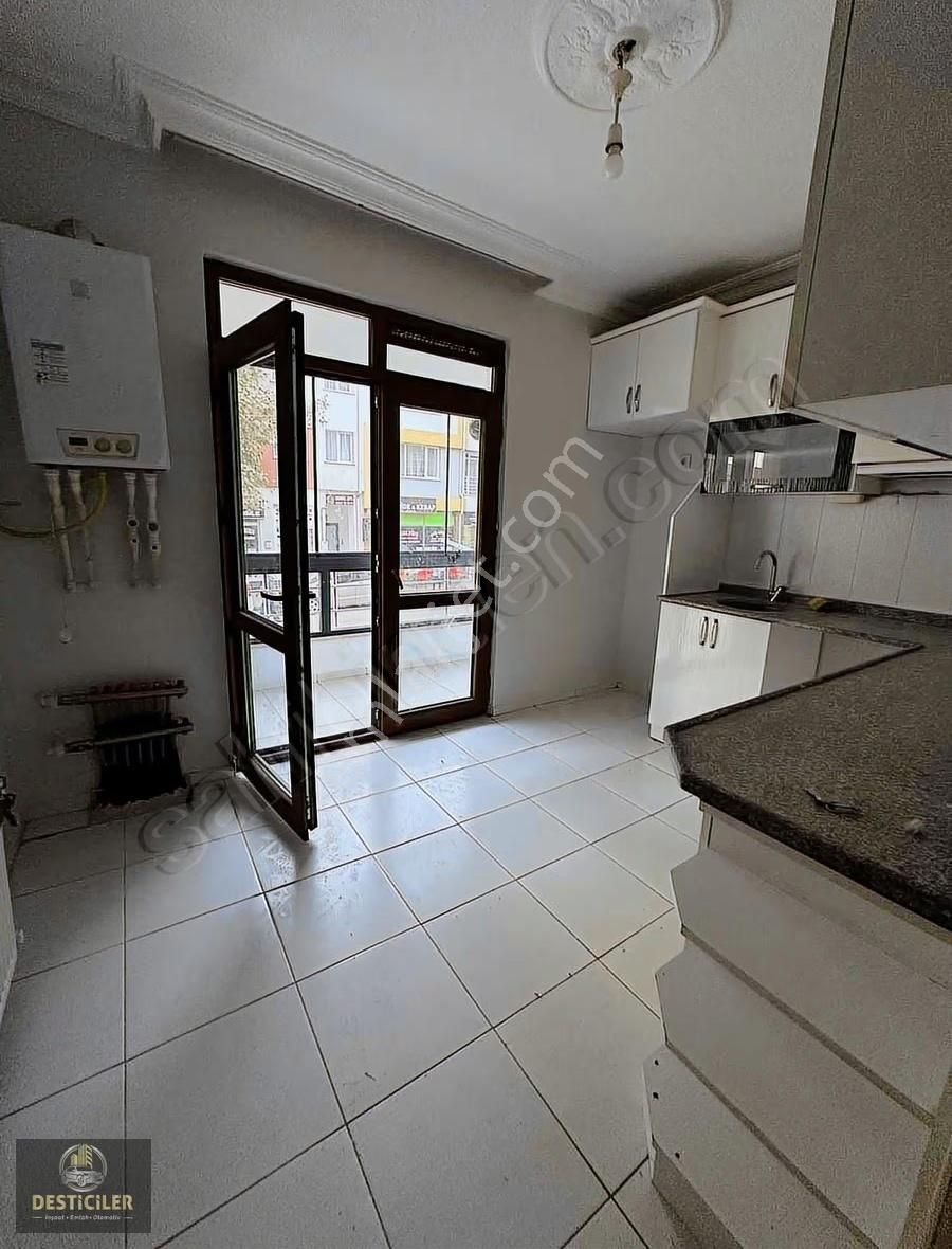 Ad-desticiler Kumlubel Esenli Üzerinde 3+1 Fırsat Daire - Görsel 2