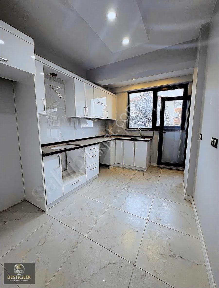 Ad-desticiler Şehir Hst Yakını 2+1 Özel Garaj Sıfır Lüx Daire