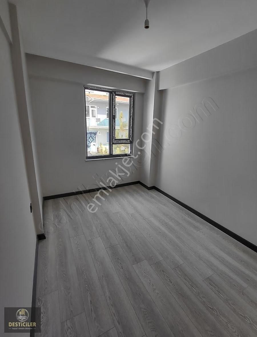 Lt-desticiler Çamlıca Mah. Birlik Caddesi Yakını 2+1 Daire - Görsel 4