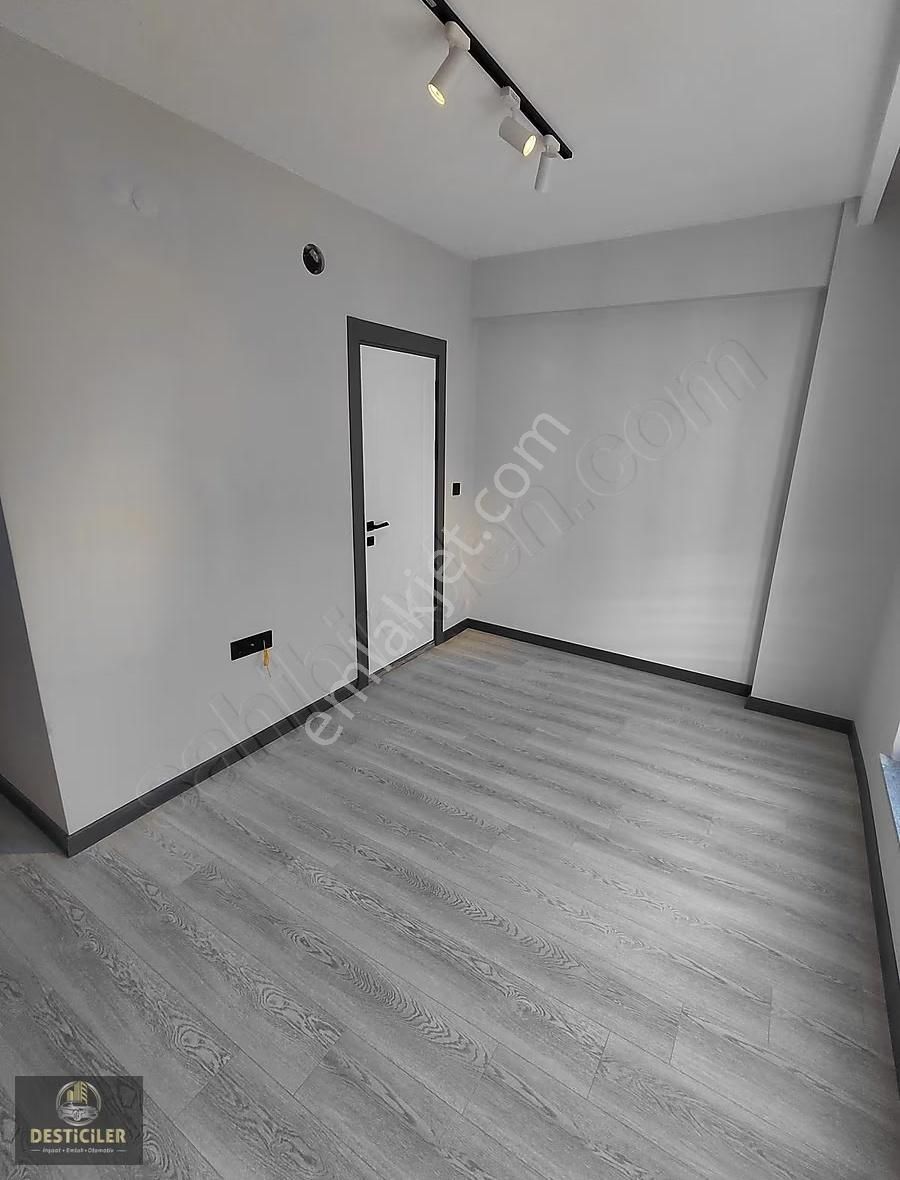 Lt-desticiler Çamlıca Mah. Birlik Caddesi Yakını 2+1 Daire - Görsel 11