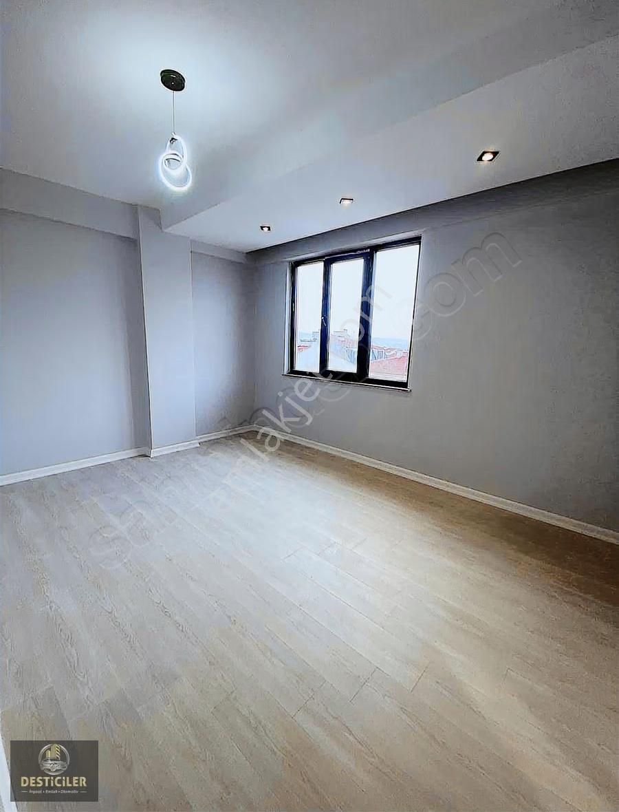 Au-çamlıca Tombakzade Blv. Yakını Özel Garajlı 4+1 Lüx Dubleks - Görsel 13