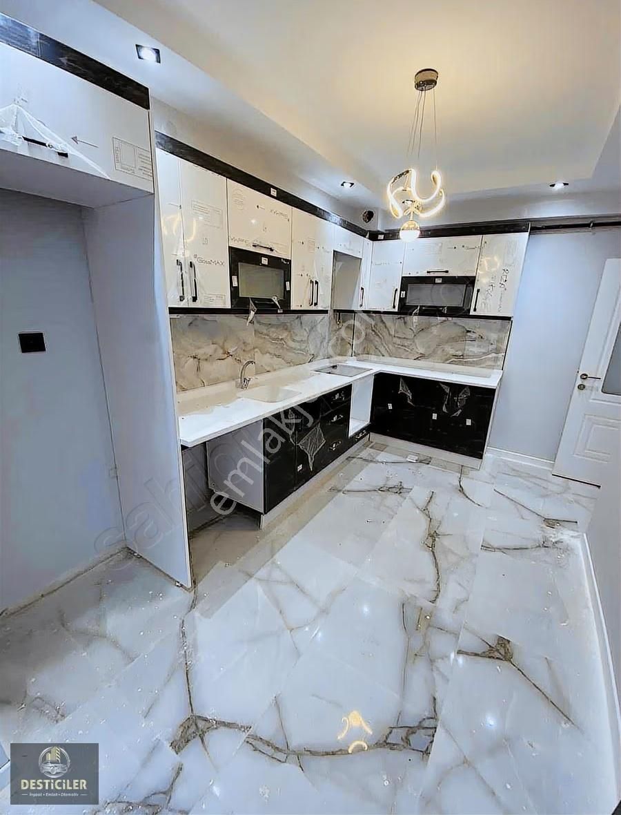 Au-çamlıca Birlik-2 Cad. Yakını Katta Tek Daire 120m2 3+1 Daire