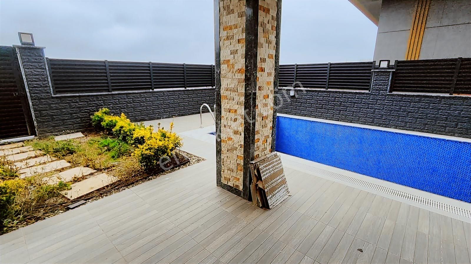 Re/max Anka'dan Balibey'de Oturuma Hazır Tripleks Lüks Villalar - Görsel 15