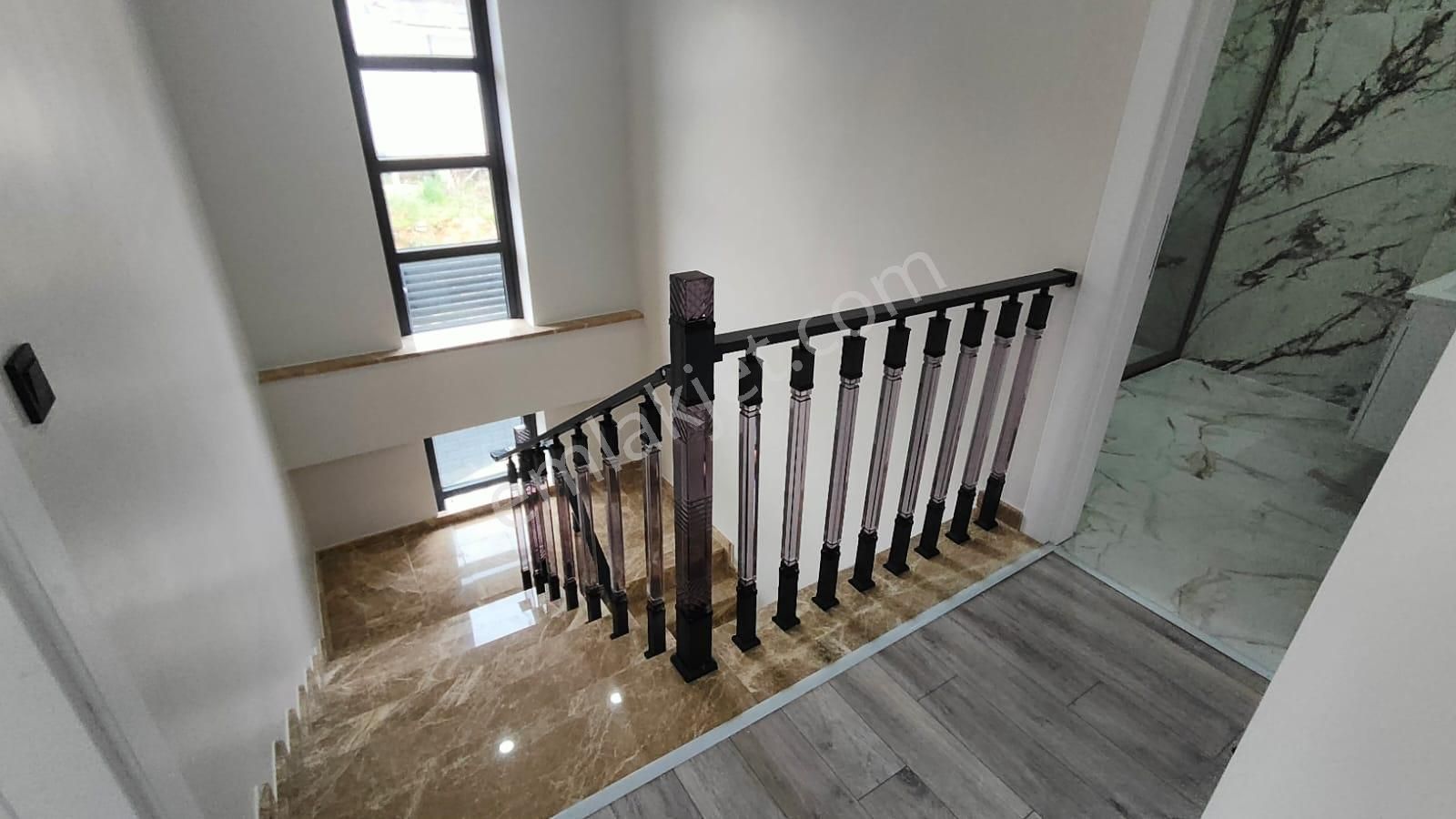 Re/max Anka'dan Balibey'de Oturuma Hazır Tripleks Lüks Villalar - Görsel 18