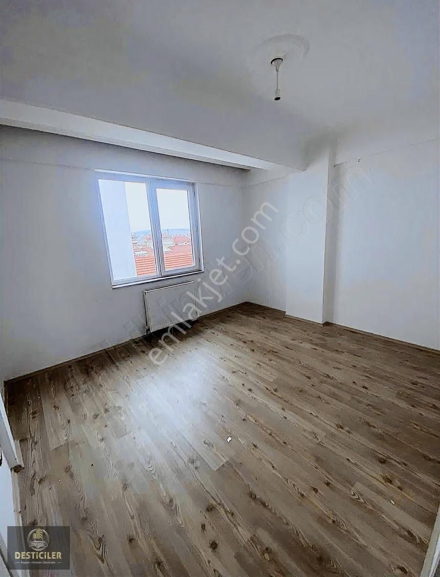 Au-çamlıca Birlik Caddesi Üzeri Asansörlü,95m2,geniş 2+1 Daire - Görsel 6