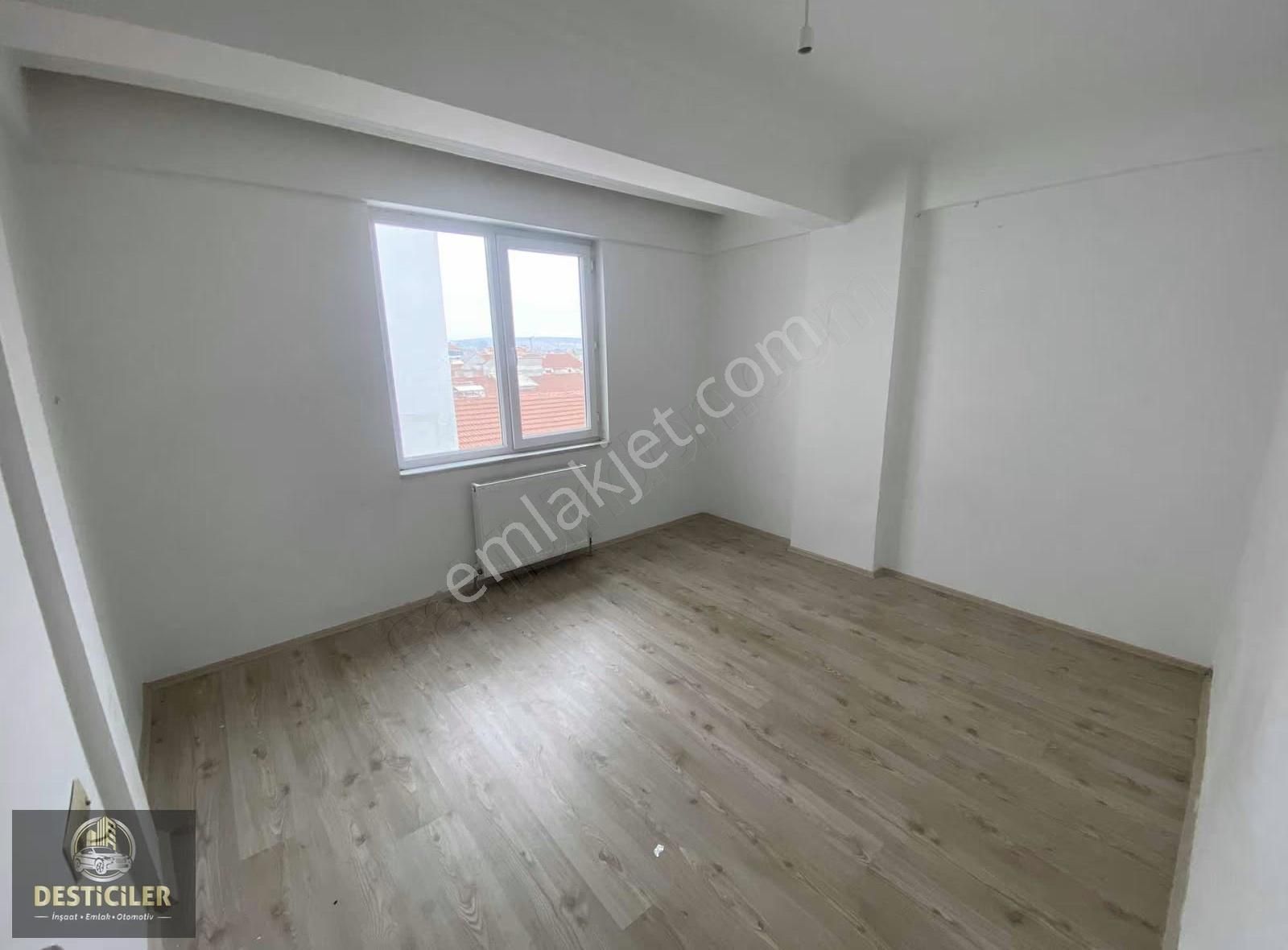 Au-çamlıca Birlik Caddesi Üzeri Asansörlü,95m2,geniş 2+1 Daire - Görsel 11