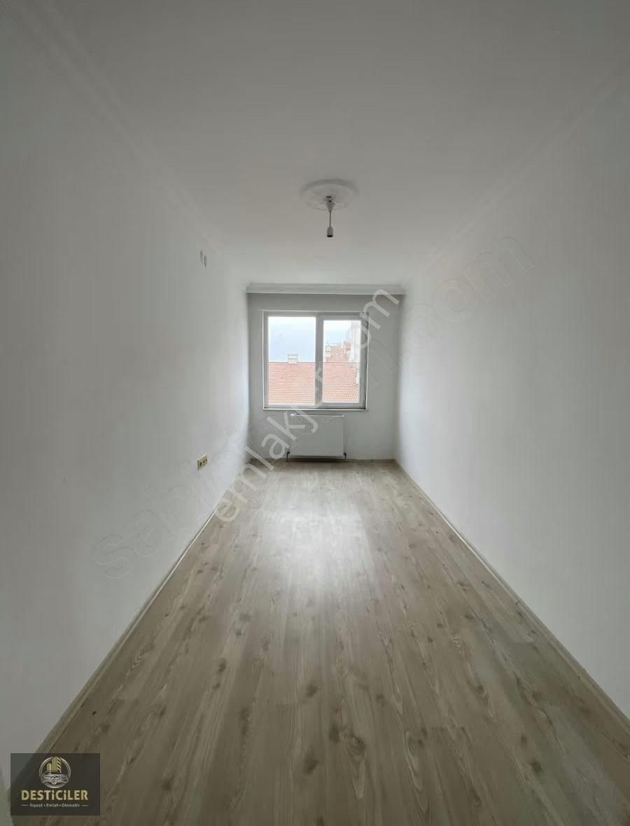 Au-çamlıca Birlik Caddesi Üzeri Asansörlü,95m2,geniş 2+1 Daire - Görsel 9