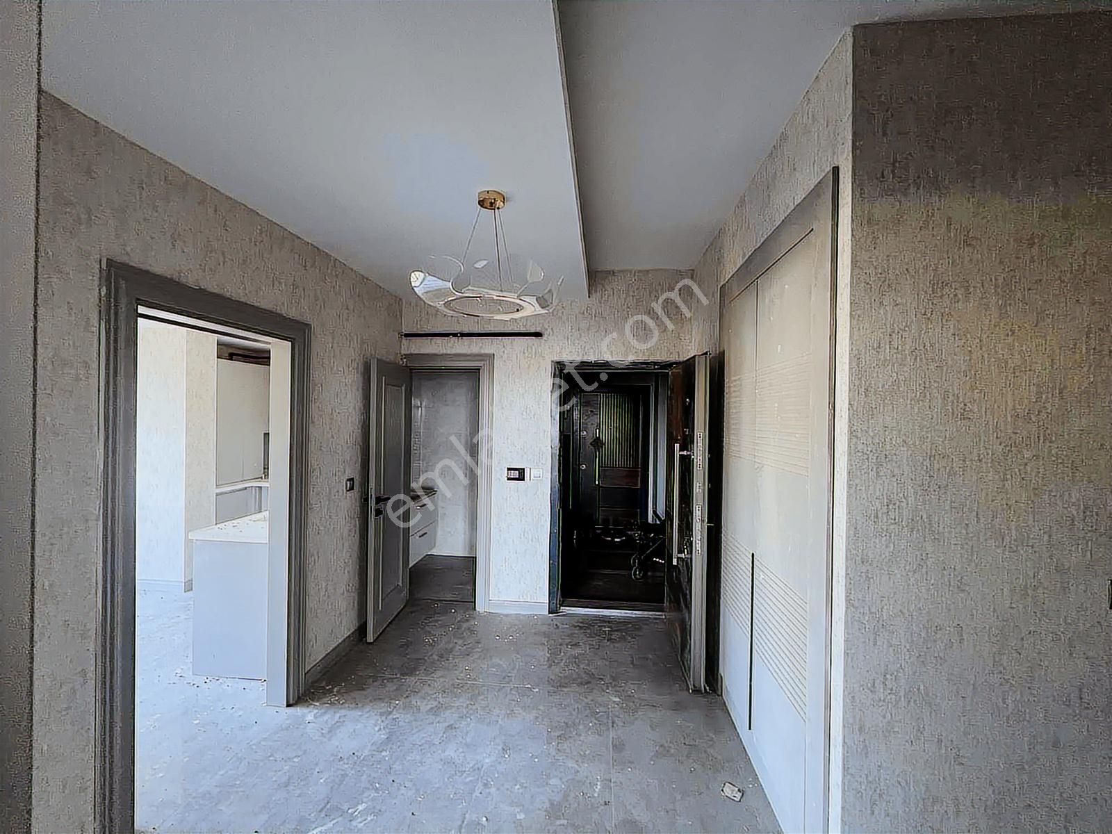 Fıstıklık Merkezi Konumda Cephesi Açık Satılık 3+1 Fırsat Daire - Görsel 17