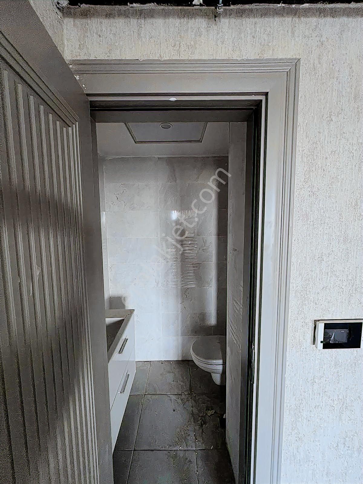 Fıstıklık Merkezi Konumda Cephesi Açık Satılık 3+1 Fırsat Daire - Görsel 20