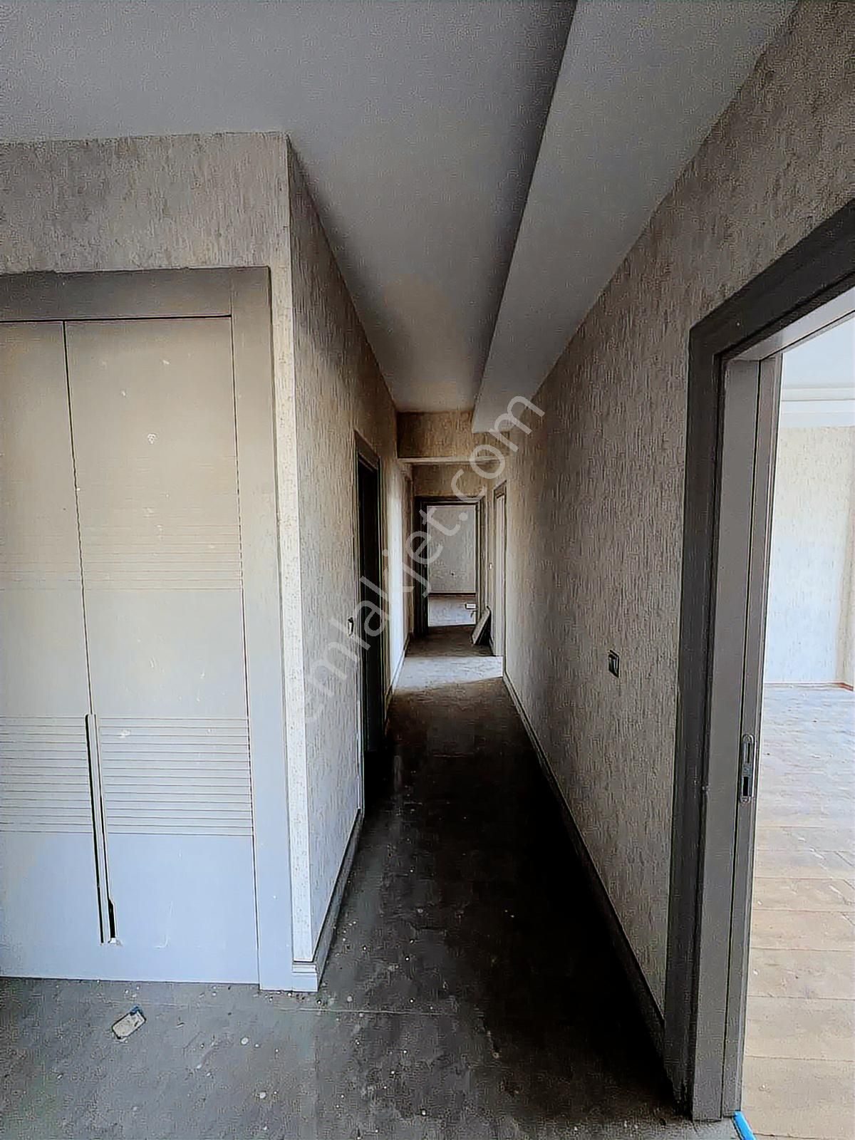 Fıstıklık Merkezi Konumda Cephesi Açık Satılık 3+1 Fırsat Daire - Görsel 19