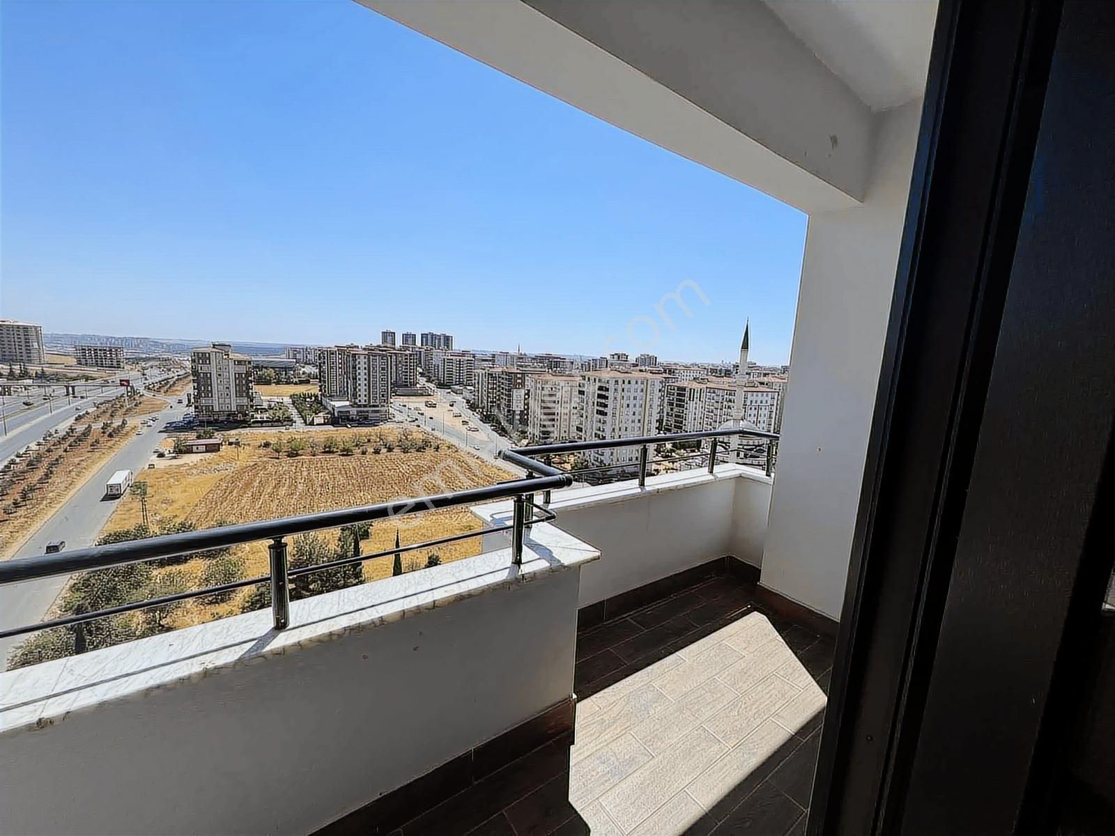 Fıstıklık Merkezi Konumda Cephesi Açık Satılık 3+1 Fırsat Daire - Görsel 13