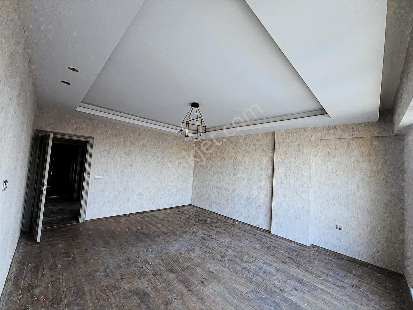 Fıstıklık Merkezi Konumda Cephesi Açık Satılık 3+1 Fırsat Daire - Görsel 12