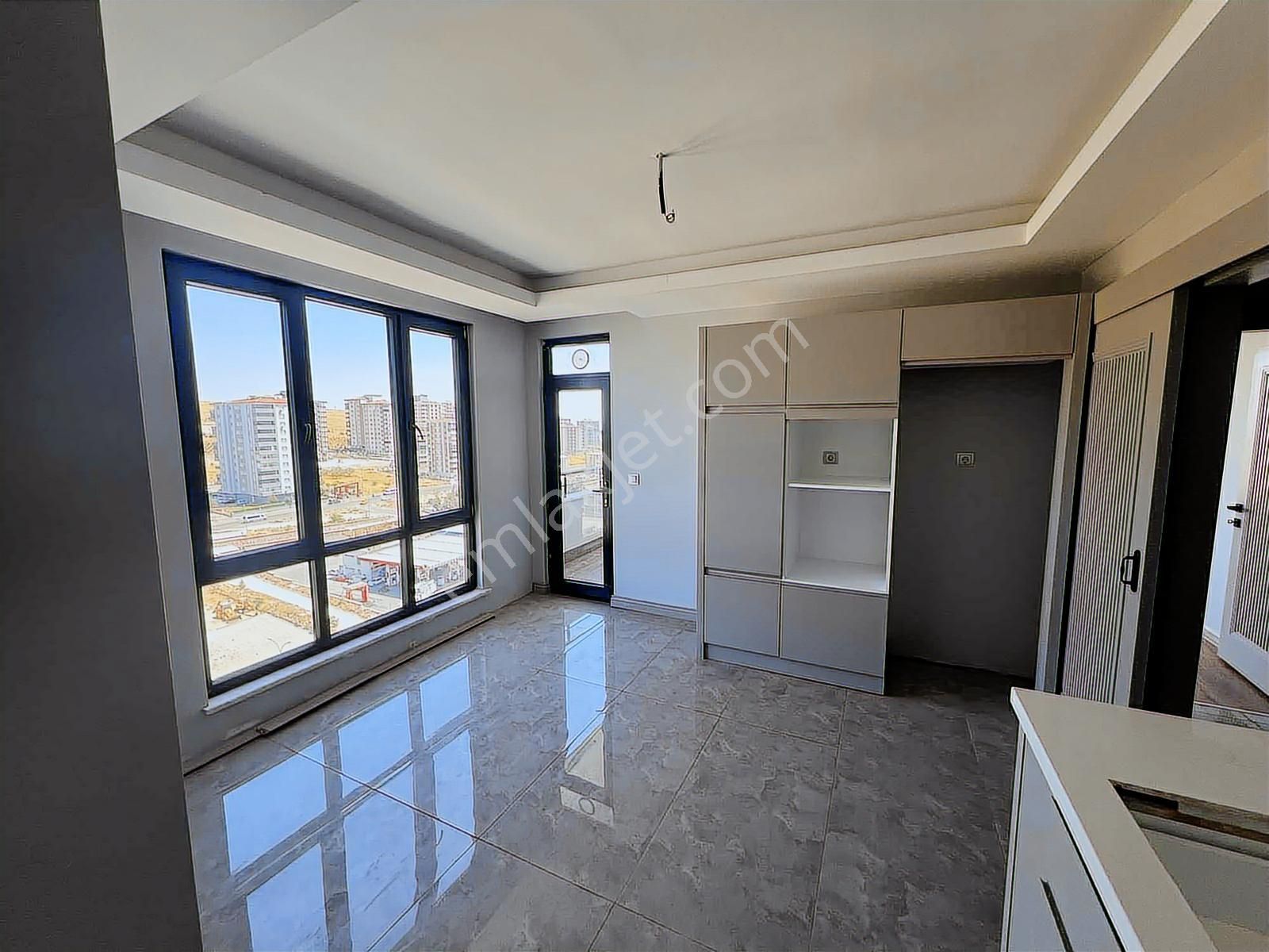 Fıstıklık Merkezi Konumda Cephesi Açık Satılık 3+1 Fırsat Daire - Görsel 11